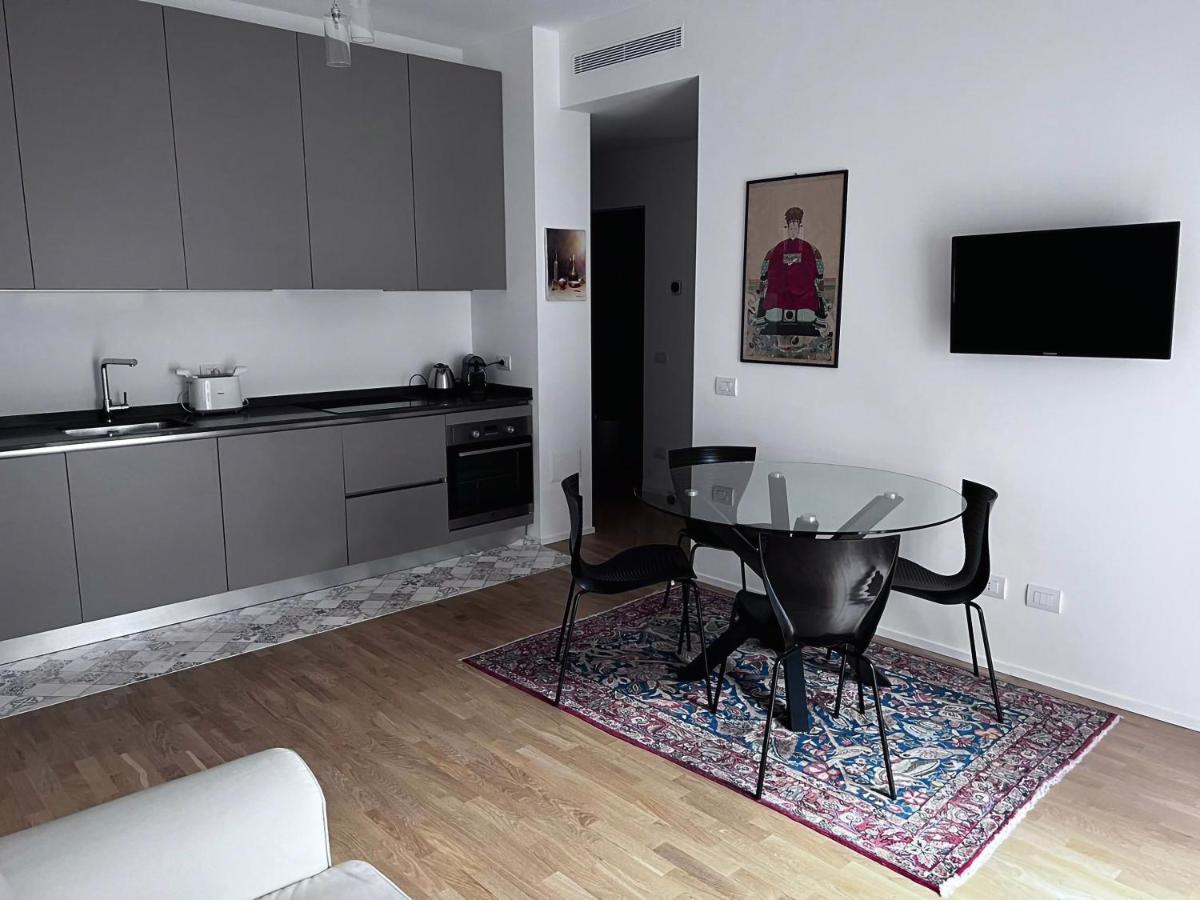 La Chicca Di Plinio Apartment มิลาน ภายนอก รูปภาพ